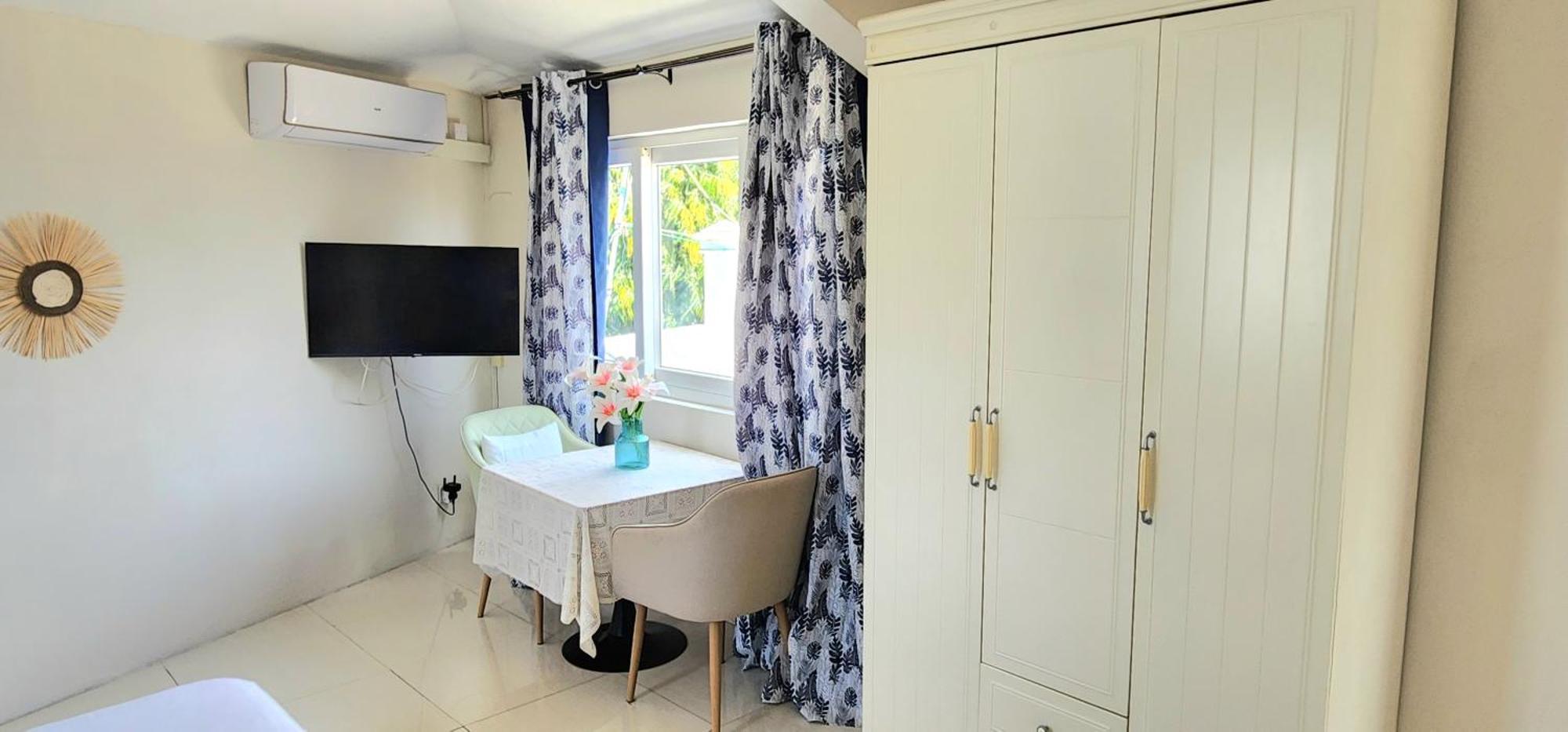 Lovely Studio Apartment With Views Of The Lagoon. Grand Baie Exterior photo